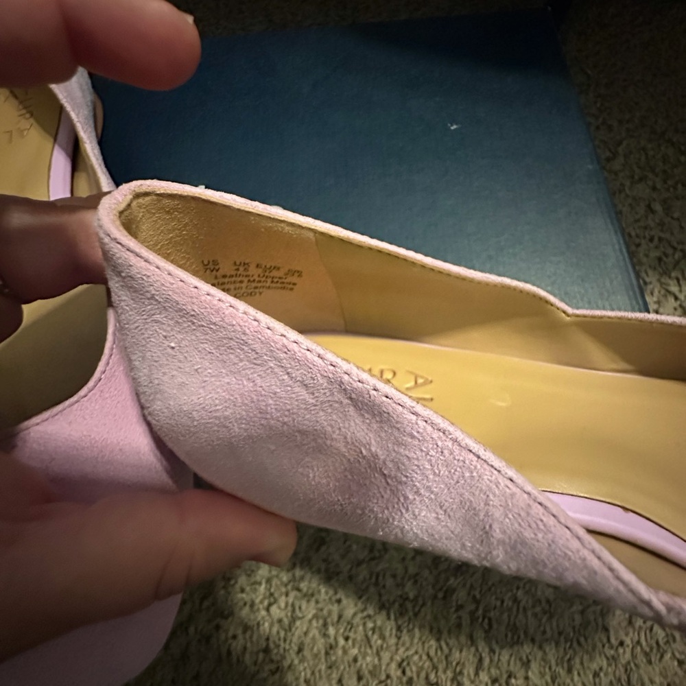 NATURALIZER Cody flats size 7 wide 
Lilac orchid color 
Wide fit! Worn once - Picture 4 of 7